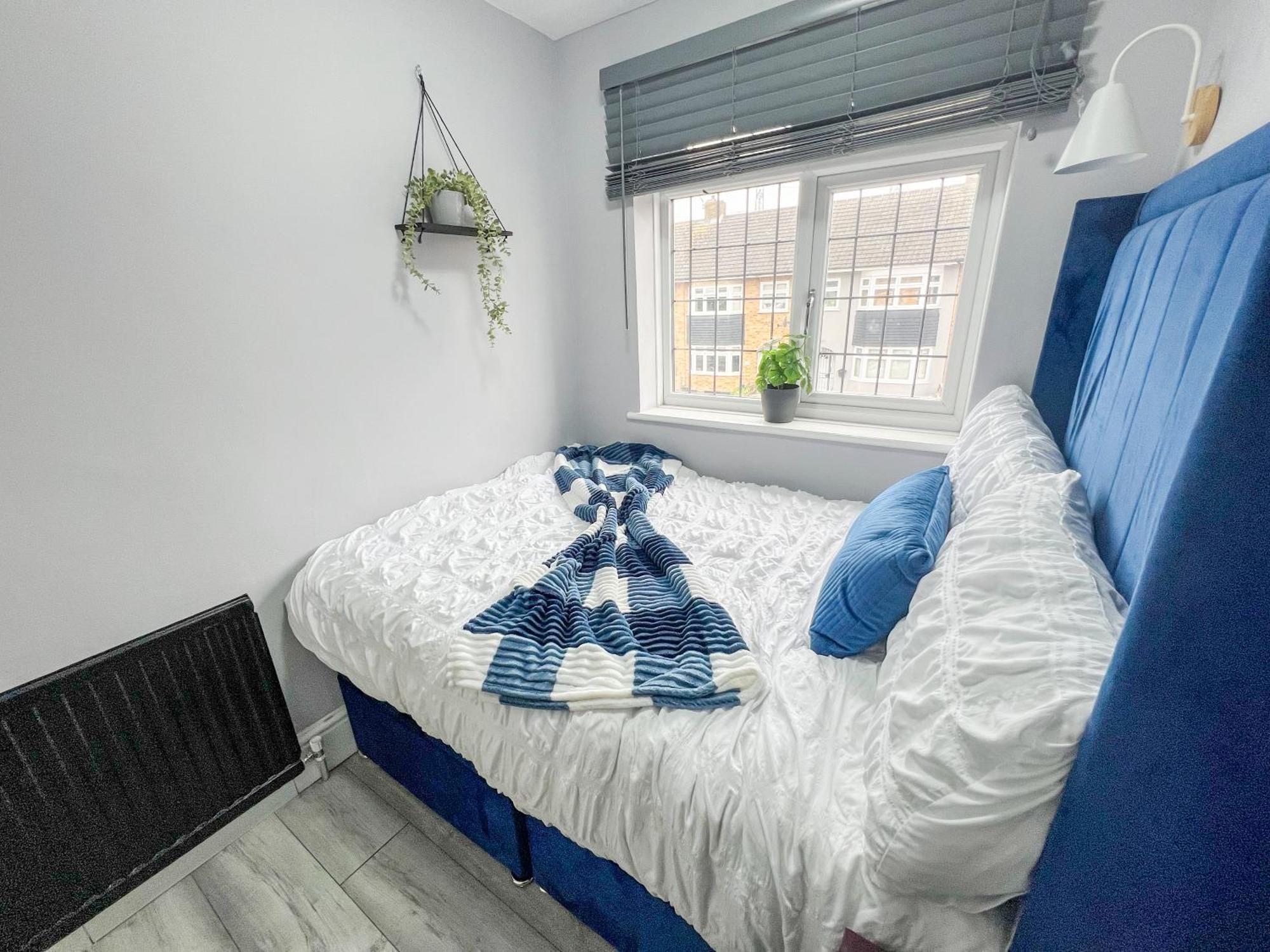 Willa Beautiful Newly Renovated House In Rainham Essex Zewnętrze zdjęcie
